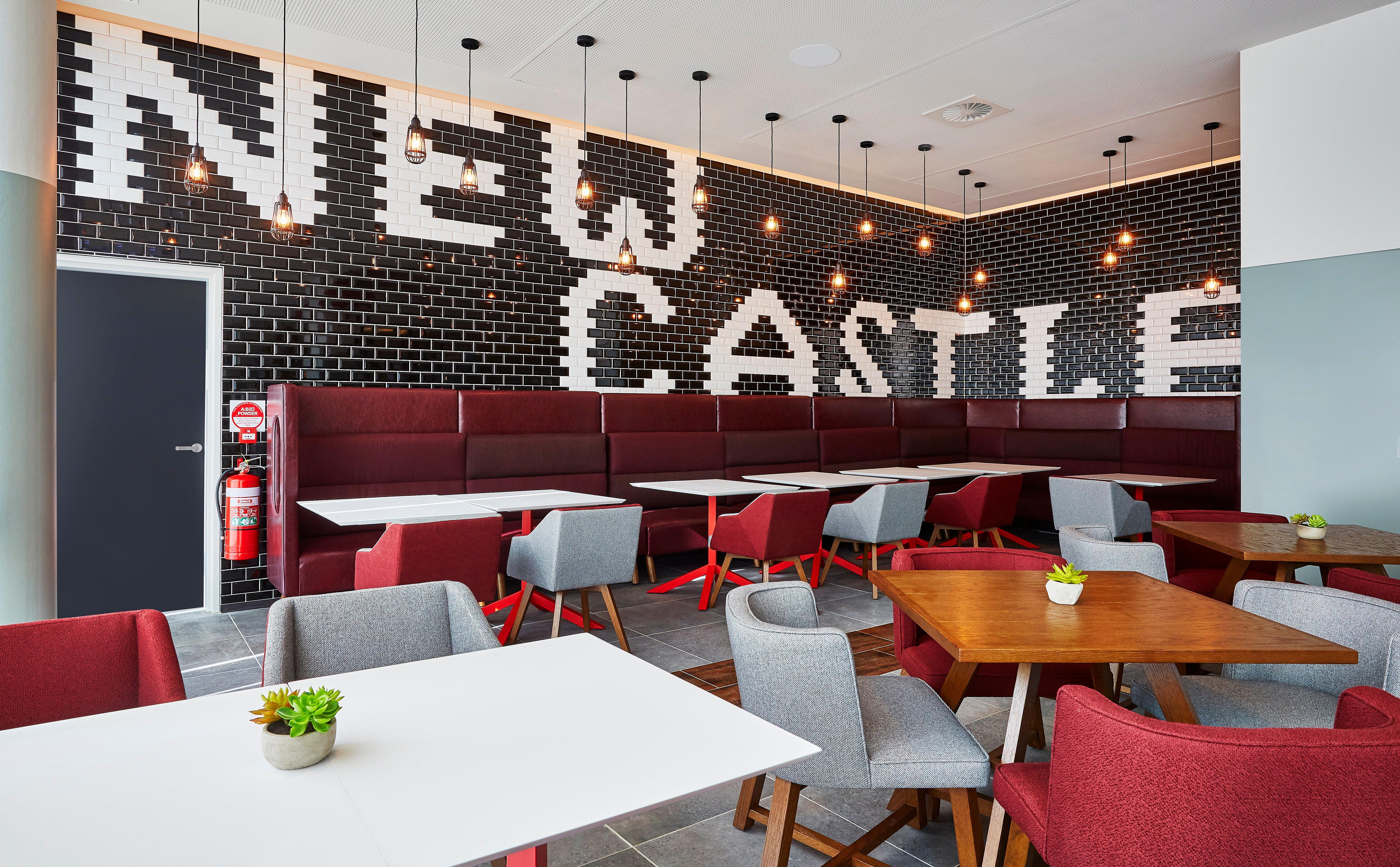 Holiday Inn Express Newcastle By Ihg Extérieur photo