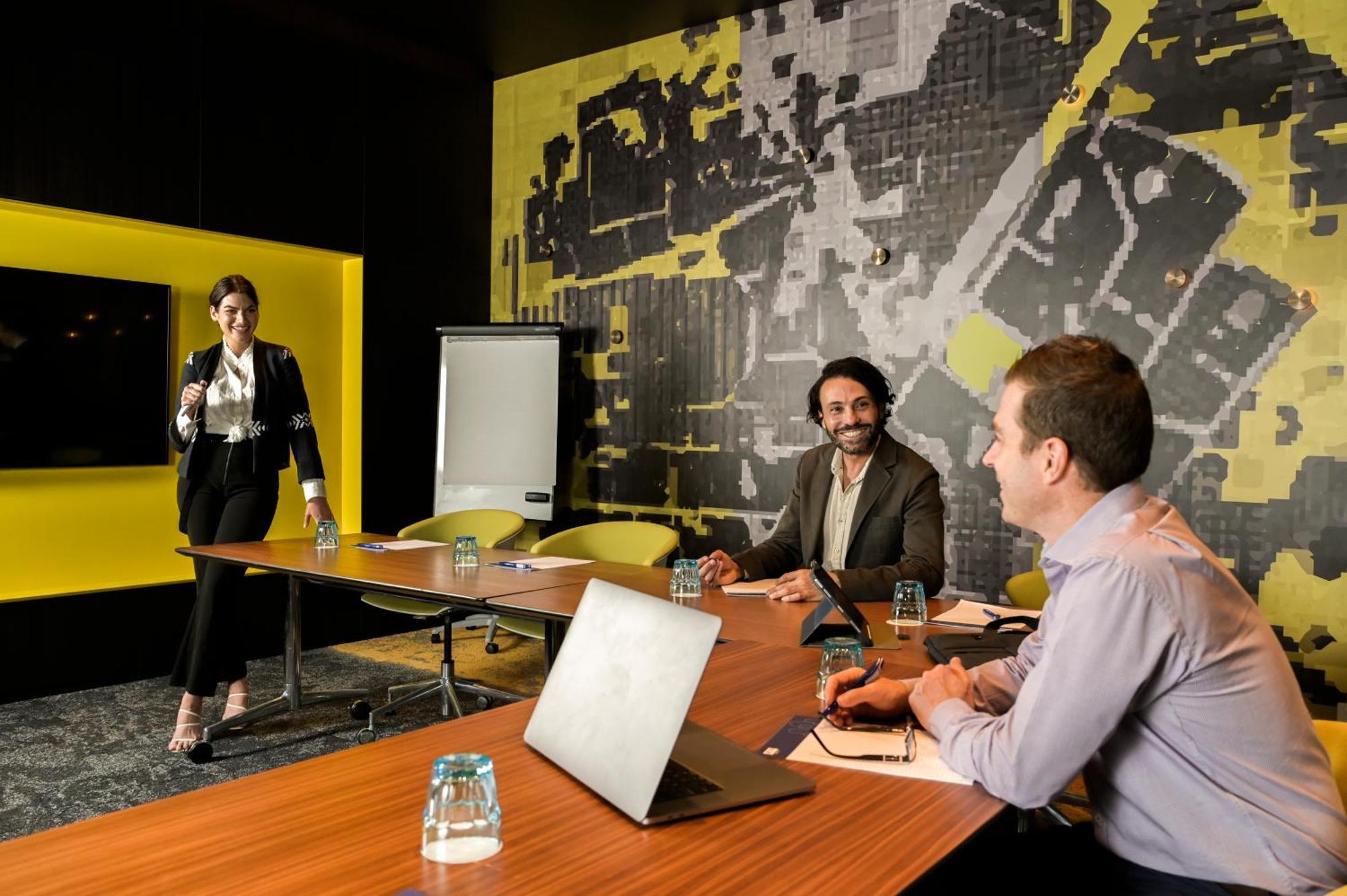 Holiday Inn Express Newcastle By Ihg Extérieur photo